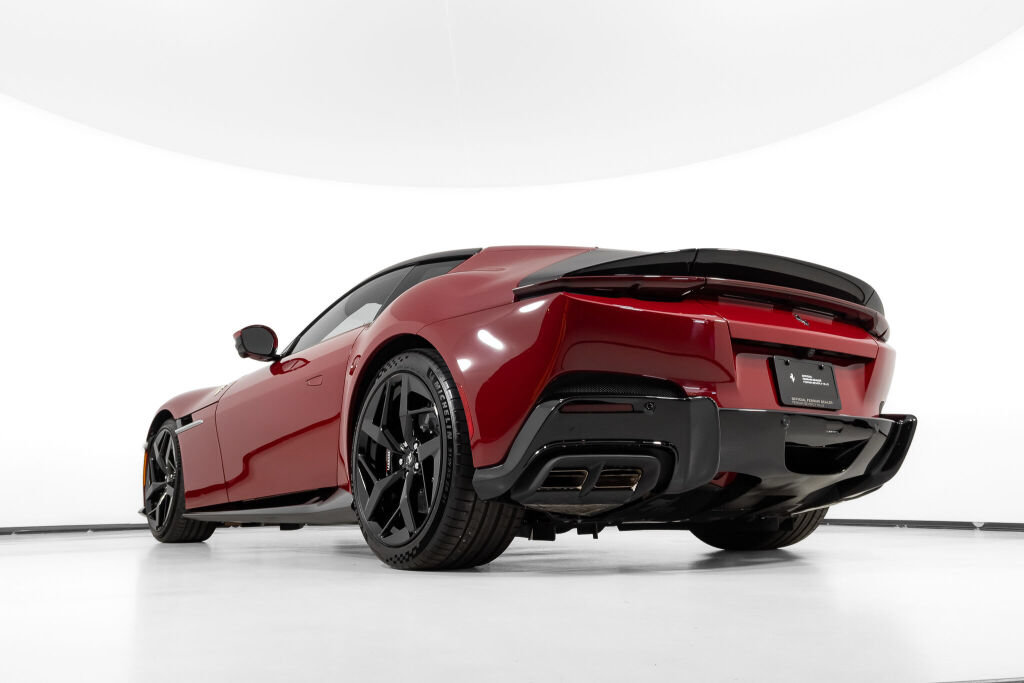 Used 2025 Ferrari 12Cilindri RWD image 19