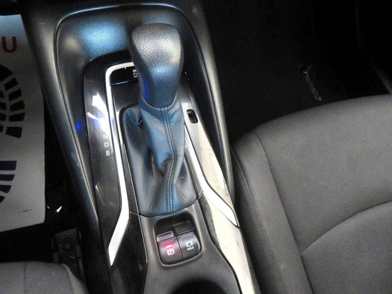 Used 2020 Toyota Corolla LE image 41