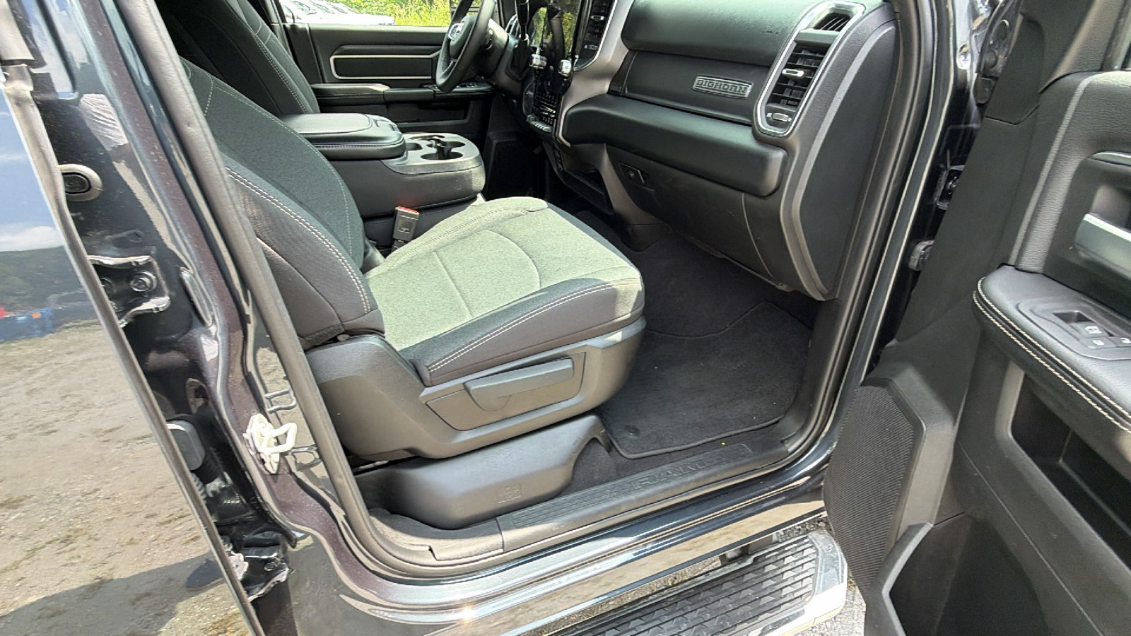 Used 2025 RAM 2500 Big Horn AWD/4WD image 19