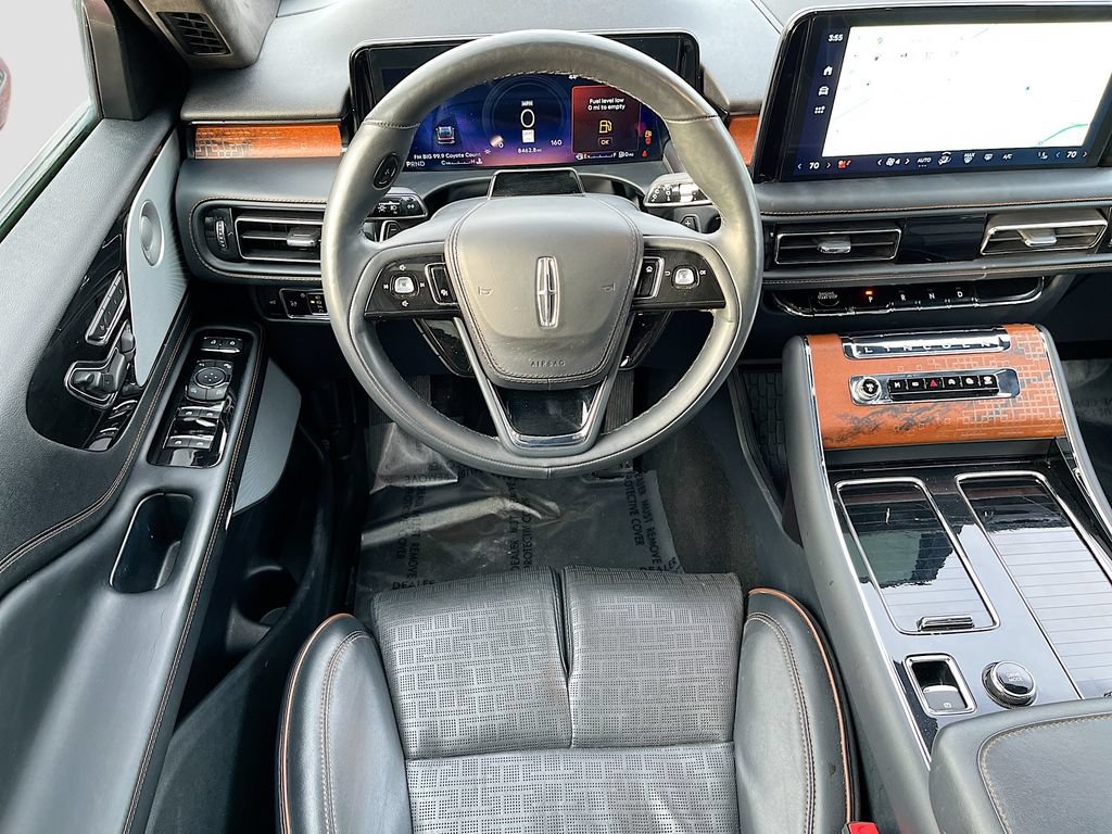 Used 2025 Lincoln Aviator Black Label AWD/4WD image 22