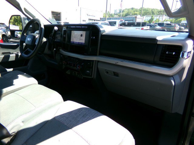 Used 2023 Ford F250 XLT w/ FX4 Off-Road Package AWD/4WD image 12