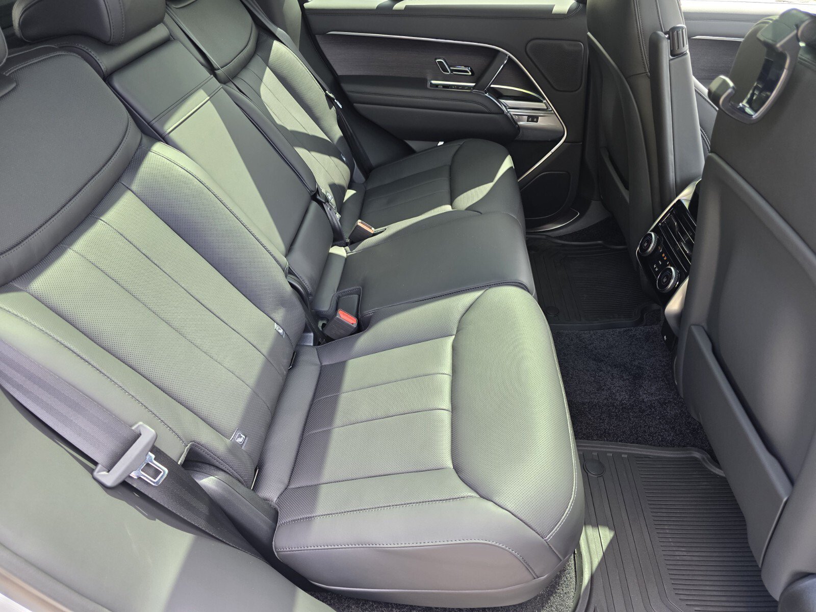 New 2027 Land Rover Range Rover SE AWD/4WD image 5