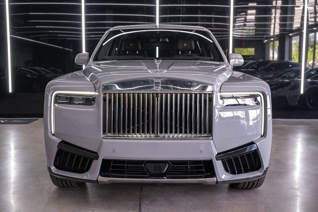 Used 2026 Rolls-Royce Cullinan AWD/4WD image 4