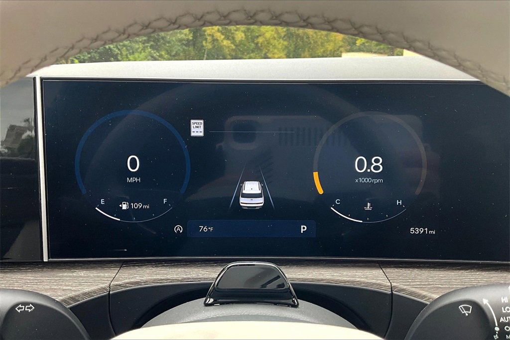 Used 2025 Hyundai Santa Fe Limited image 20