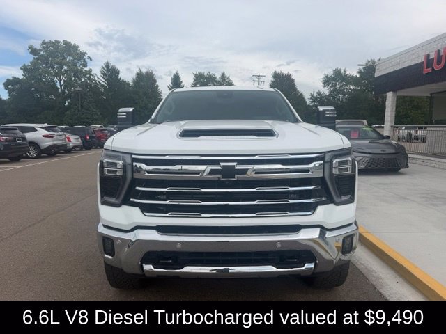 Used 2024 Chevrolet Silverado 2500 LTZ w/ LTZ Convenience Package AWD/4WD image 3