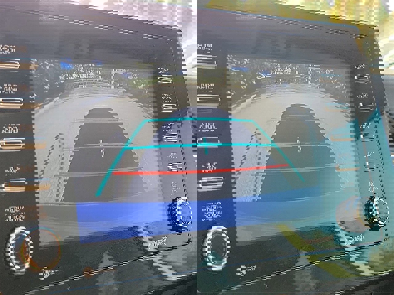 Used 2021 Toyota Camry LE image 25