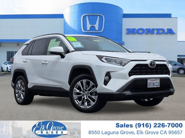 Used 2020 Toyota RAV4 XLE Premium image 1