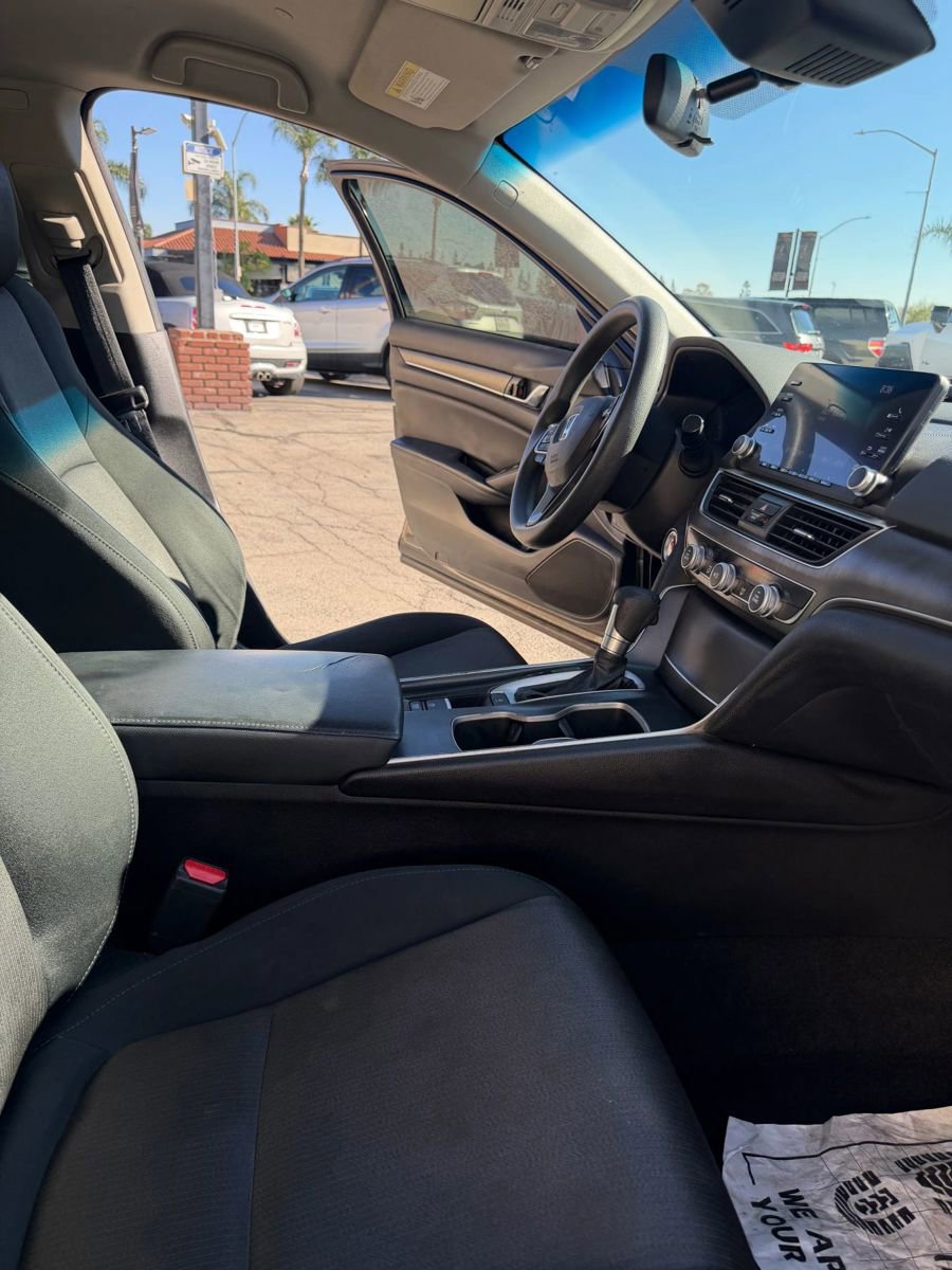 Used 2018 Honda Accord LX image 18