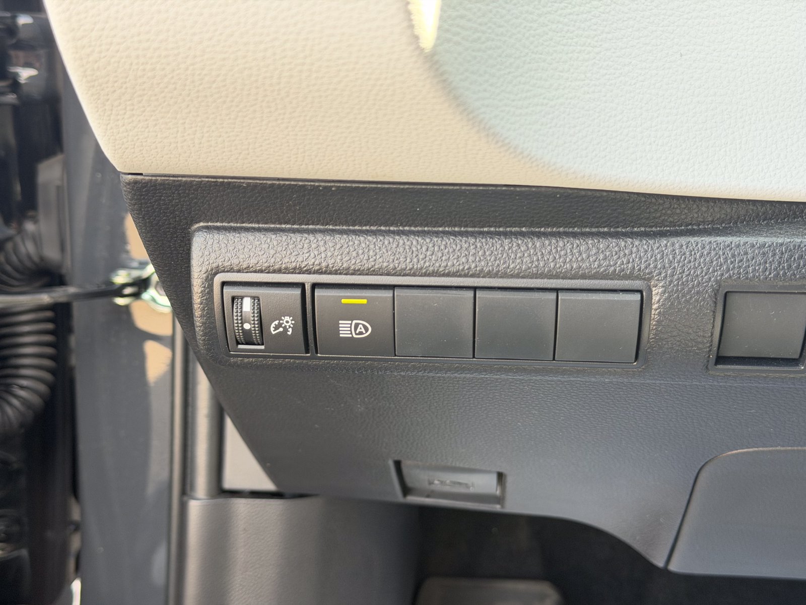 Used 2026 Toyota Corolla SE FWD image 28