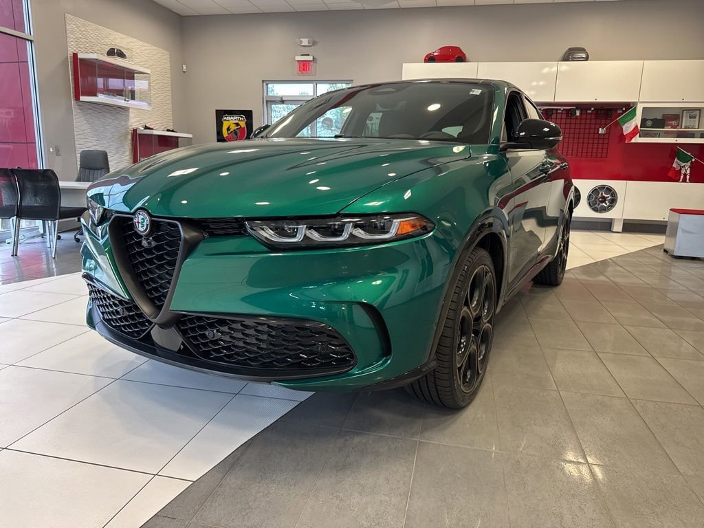 New 2025 Alfa Romeo Tonale image 2