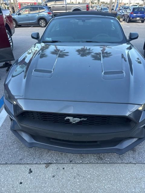 Used 2020 Ford Mustang Premium RWD image 5