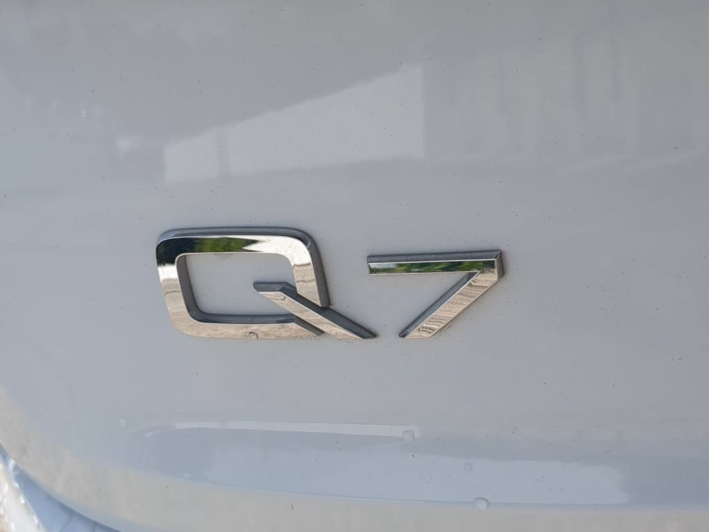 Used 2023 Audi Q7 2.0T Premium Plus w/ Premium Plus Package AWD/4WD image 11