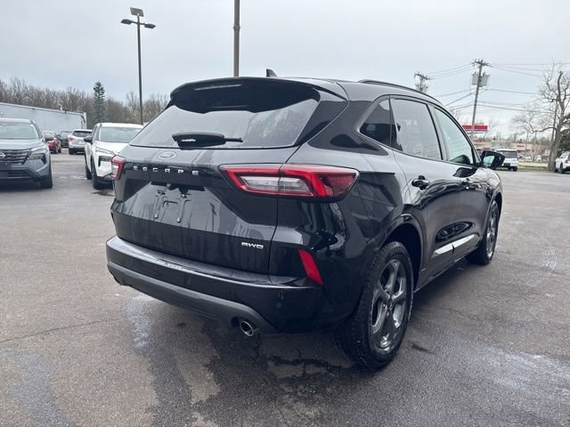 Used 2023 Ford Escape ST-Line w/ Tech Pack #1 AWD/4WD image 2