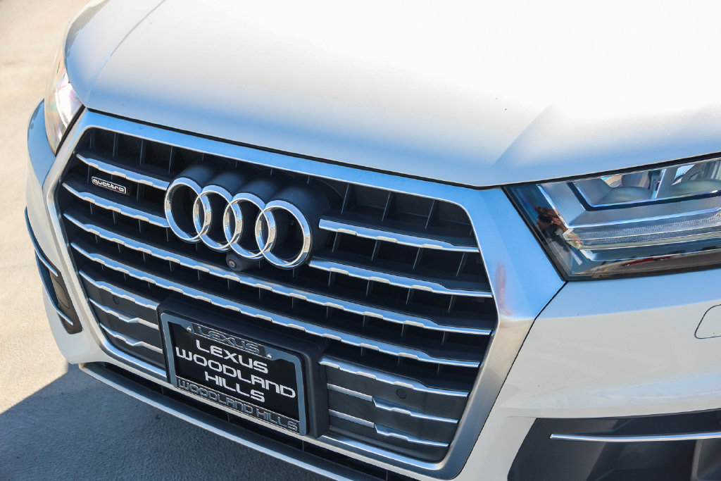 Used 2017 Audi Q7 3.0T Prestige w/ Prestige Package AWD/4WD image 9