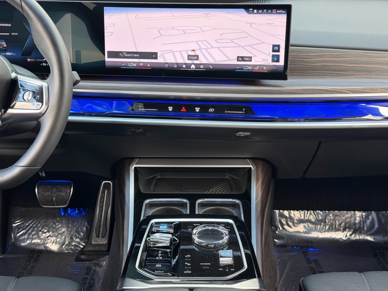 Used 2023 BMW i7 xDrive60 image 24