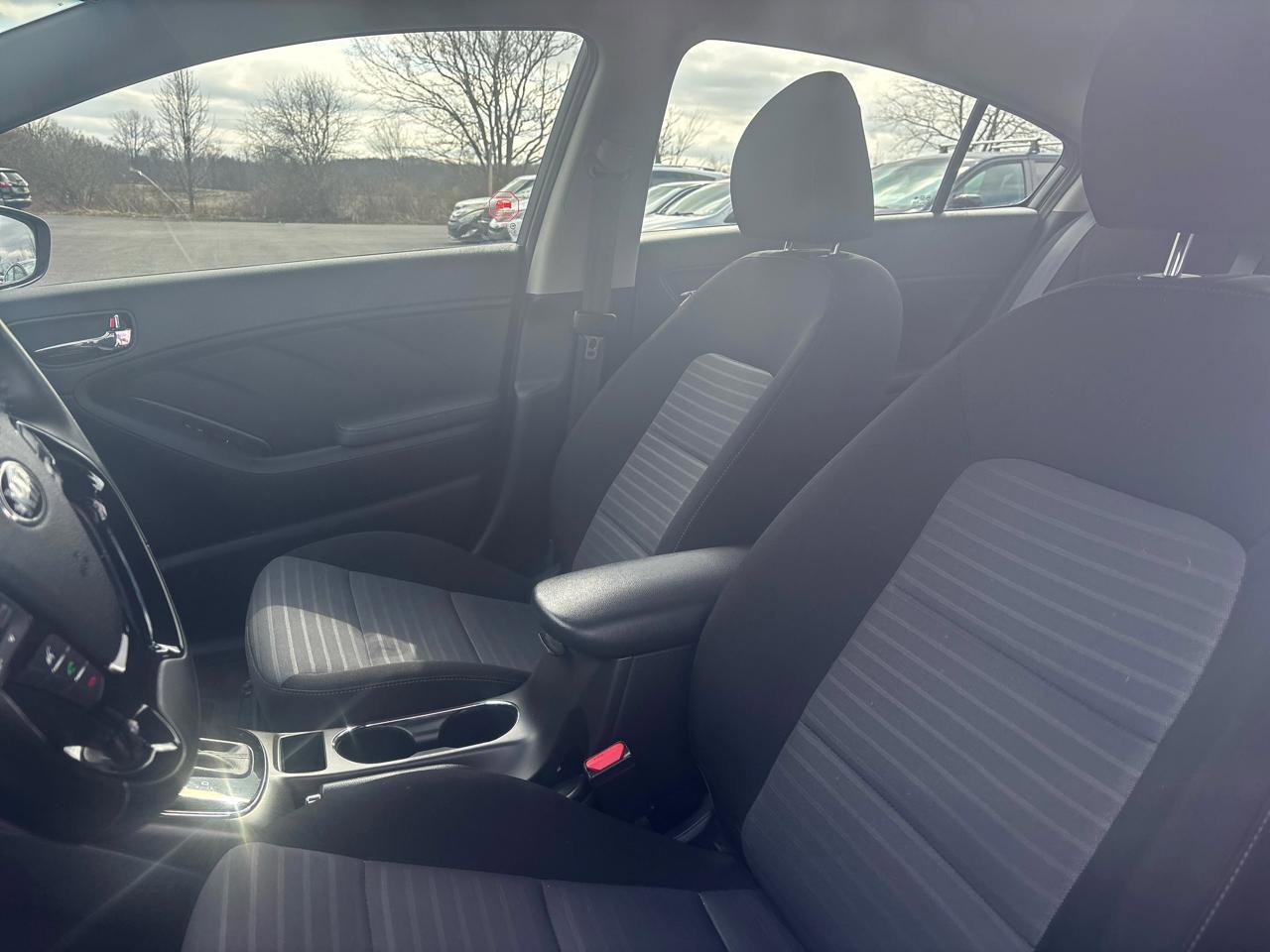 Used 2018 Kia Forte S image 12