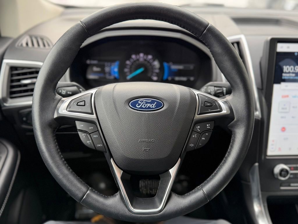 Used 2024 Ford Edge Titanium AWD/4WD image 7