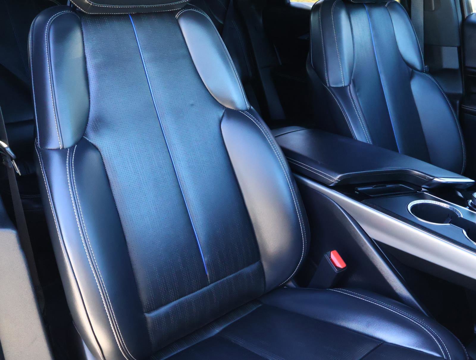 Certified 2024 Cadillac Lyriq Sport w/ LPO, Floor Liner Package image 23