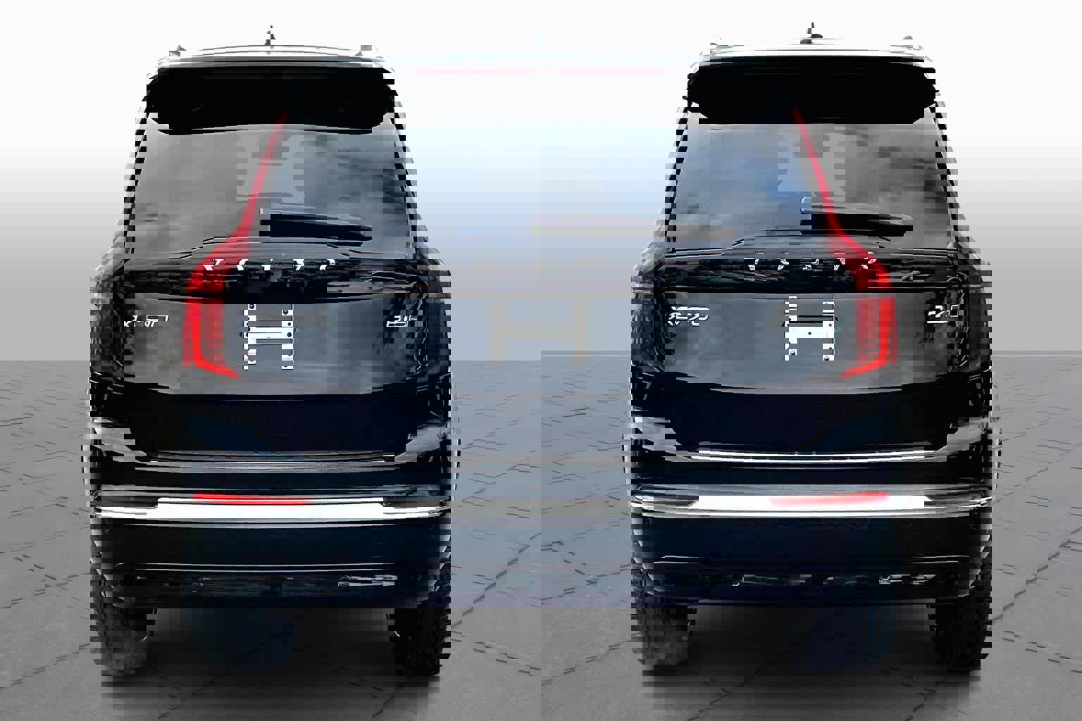 New 2026 Volvo XC90 B6 Plus w/ Protection Package Premier AWD/4WD image 4