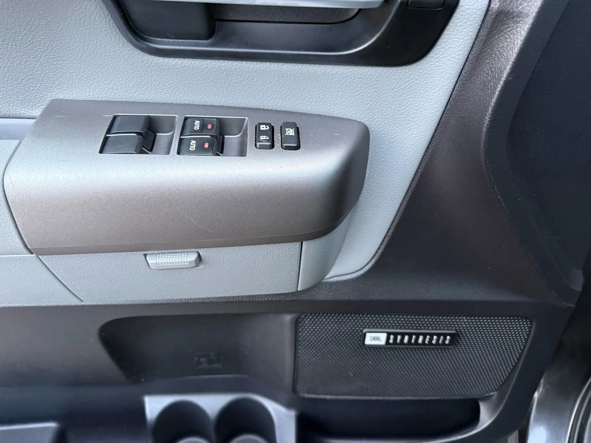 Used 2017 Toyota Sequoia Limited w/ Safety & Convenience Package image 51