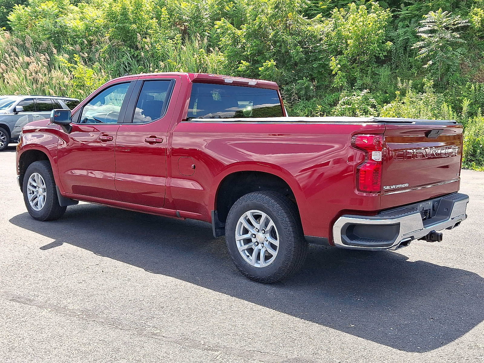 Used 2019 Chevrolet Silverado 1500 LT w/ All-Star Edition AWD/4WD image 4
