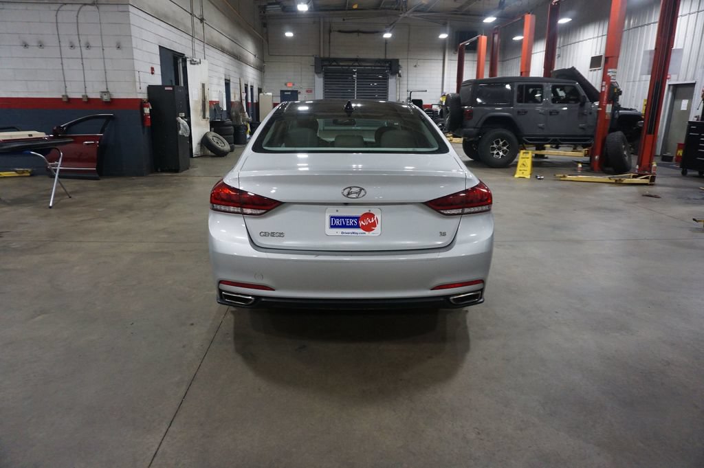Used 2016 Hyundai Genesis 3.8 w/ Option Group 02 RWD image 18