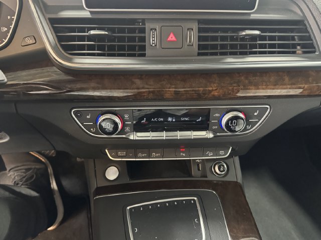 Used 2019 Audi Q5 2.0T Premium Plus w/ Premium Plus Package AWD/4WD image 21