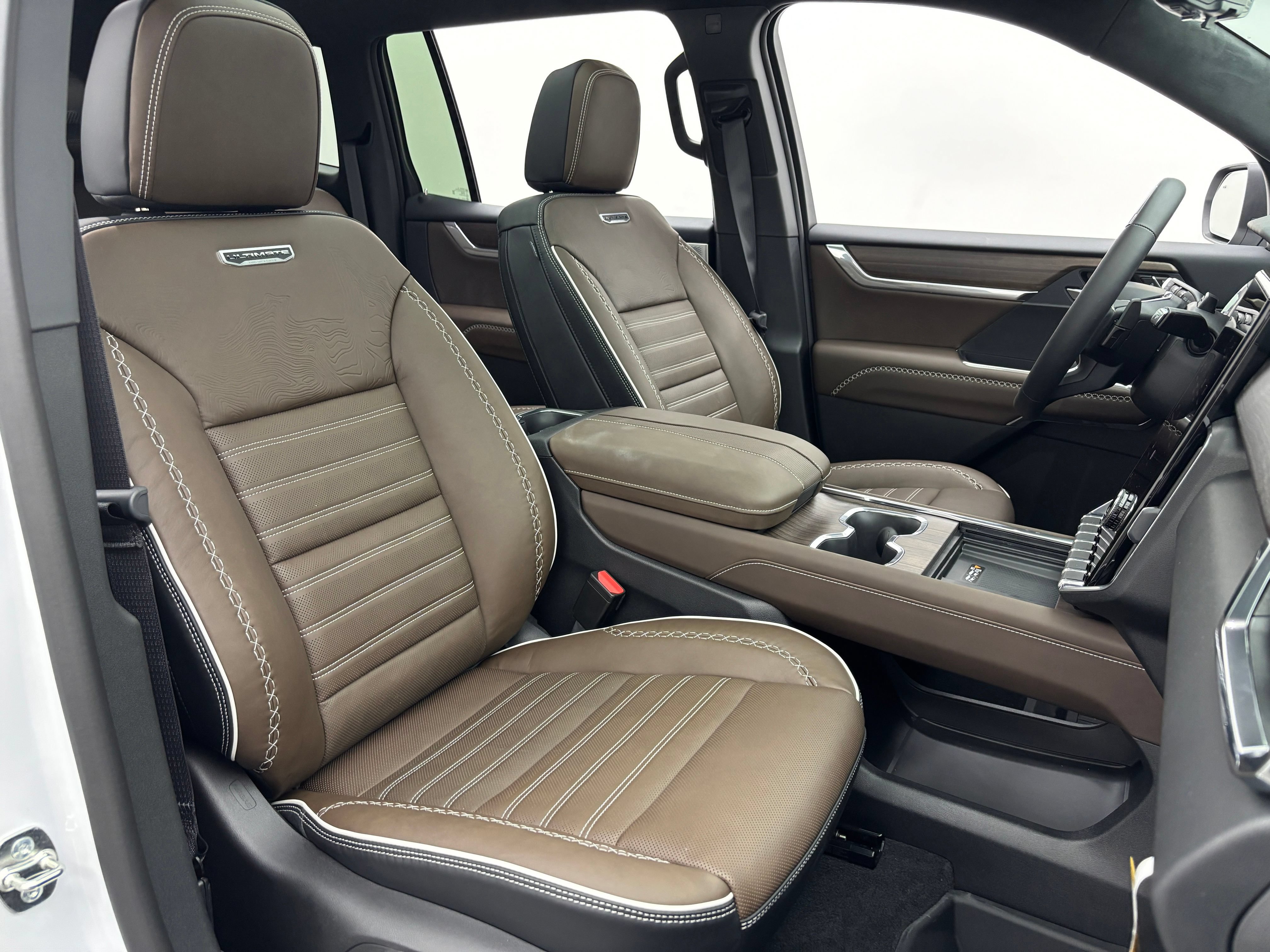 New 2026 GMC Acadia Denali Ultimate w/ LPO, Floor Liner Package AWD/4WD image 40