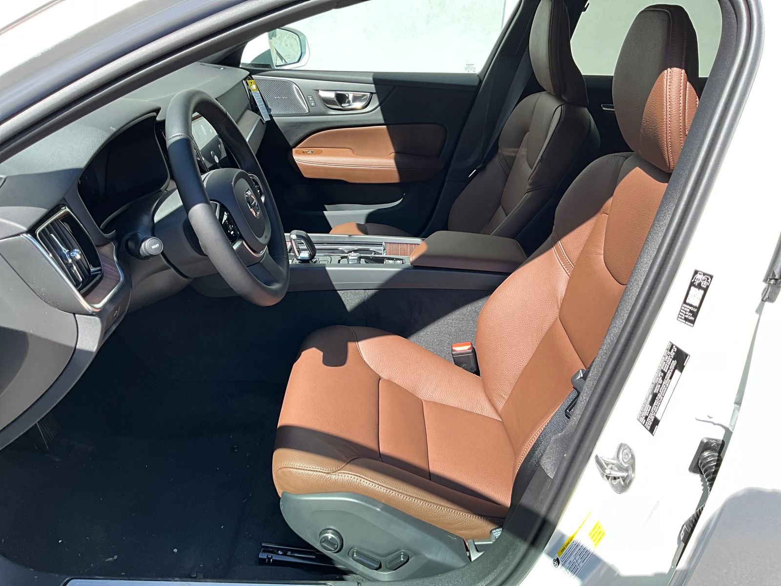 New 2026 Volvo V60 B5 Cross Country Plus w/ Climate Package image 9