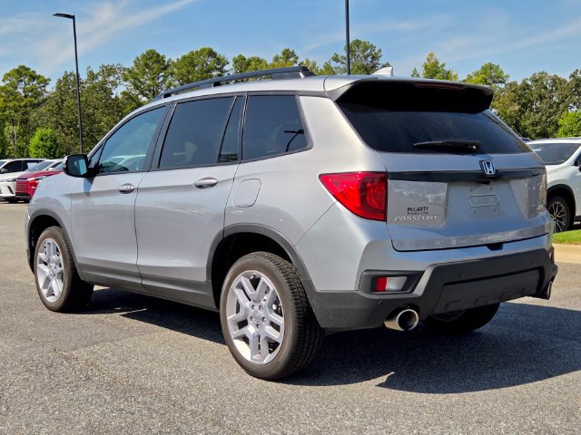 Used 2025 Honda Passport EX-L image 3