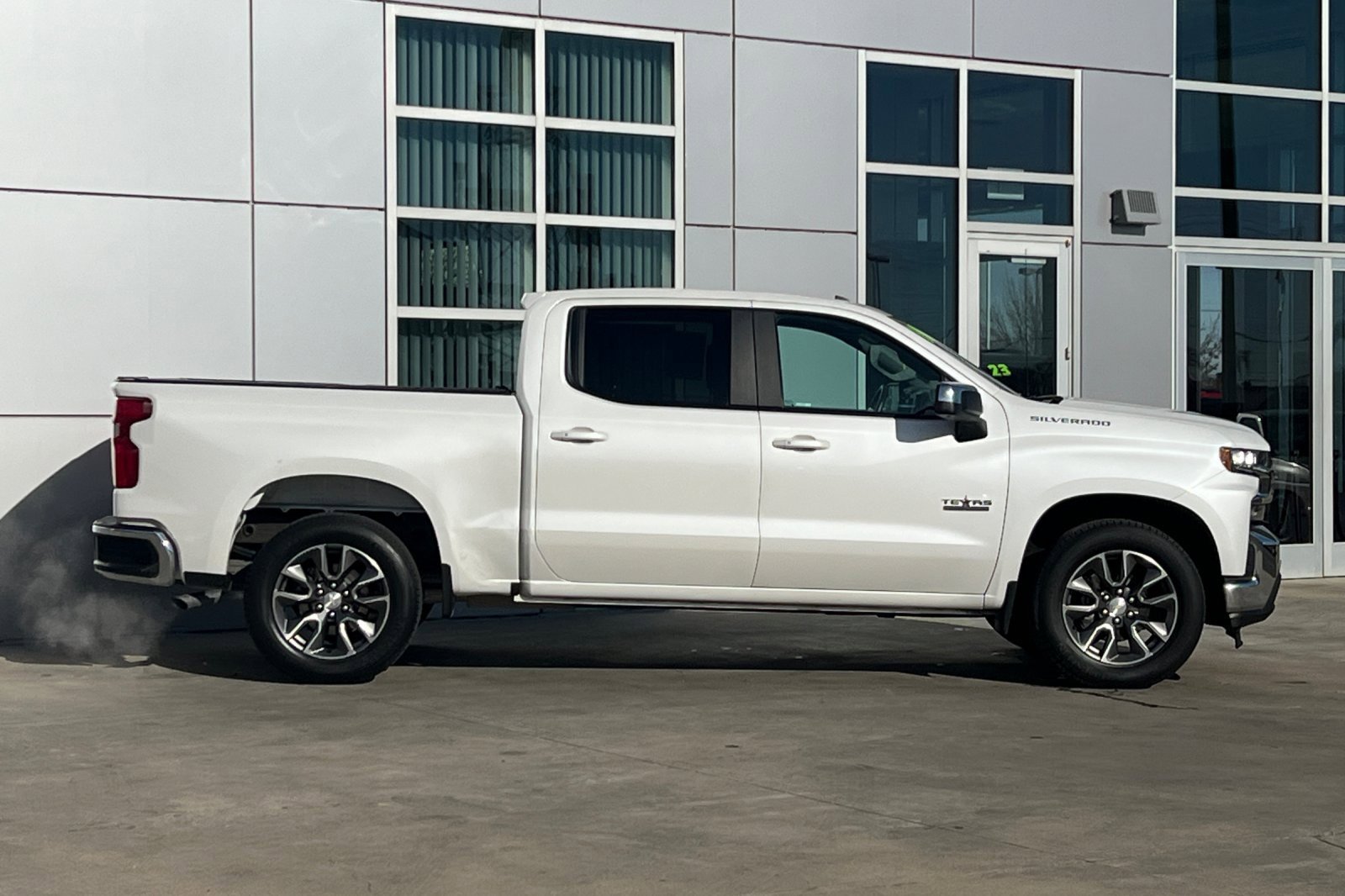 Used 2019 Chevrolet Silverado 1500 LT w/ Texas Edition image 3