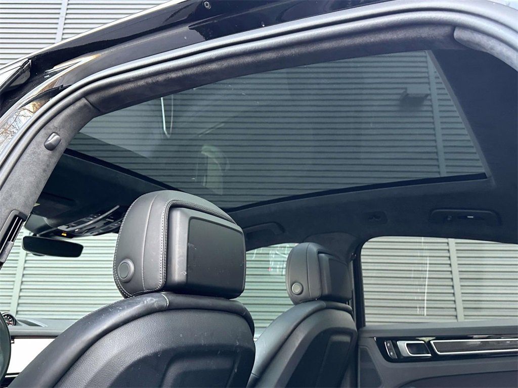 Used 2022 Porsche Cayenne GTS image 17