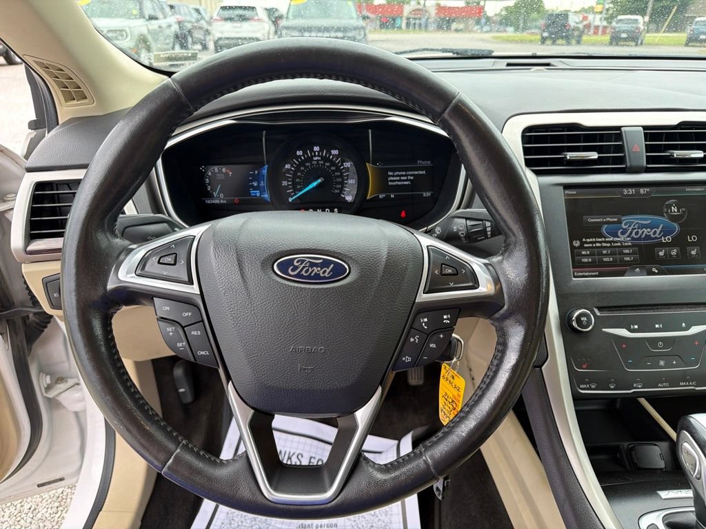 Used 2015 Ford Fusion SE w/ Equipment Group 202A FWD image 16