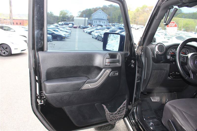 Used 2013 Jeep Wrangler Unlimited Sport AWD/4WD image 11