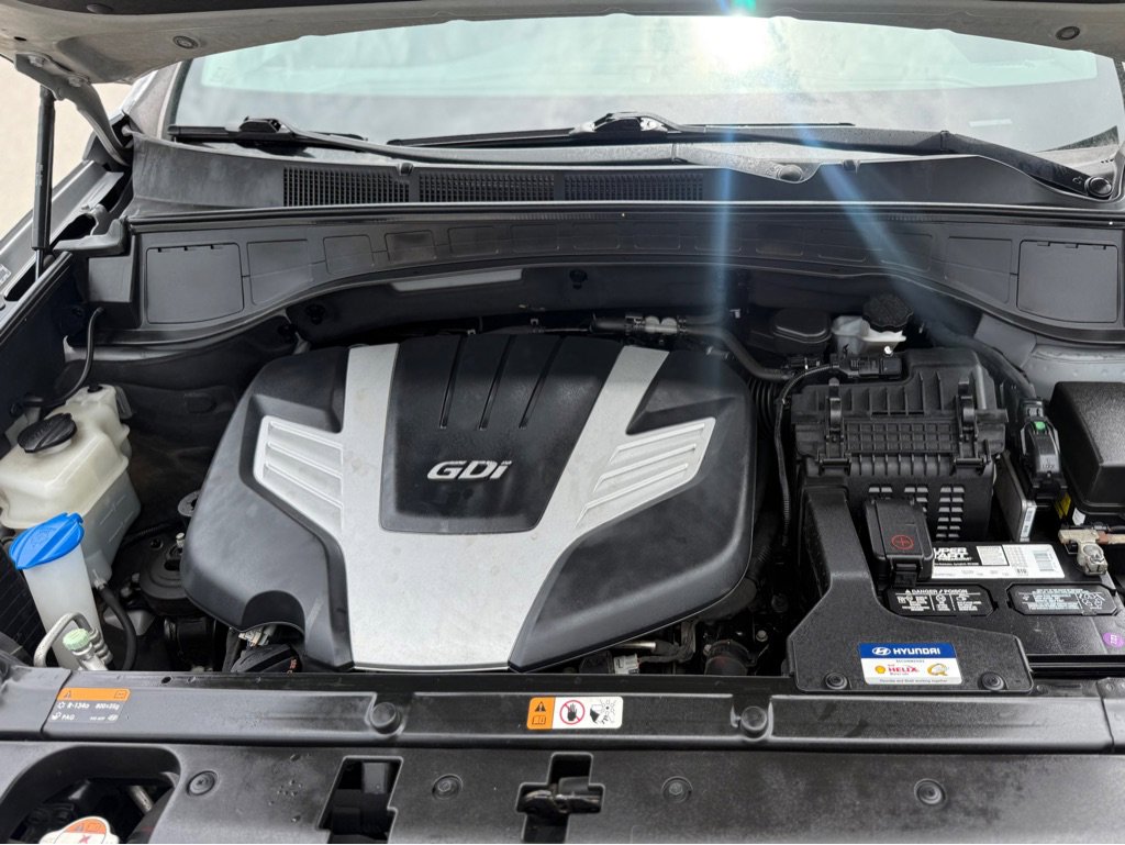 Used 2014 Hyundai Santa Fe GLS image 19