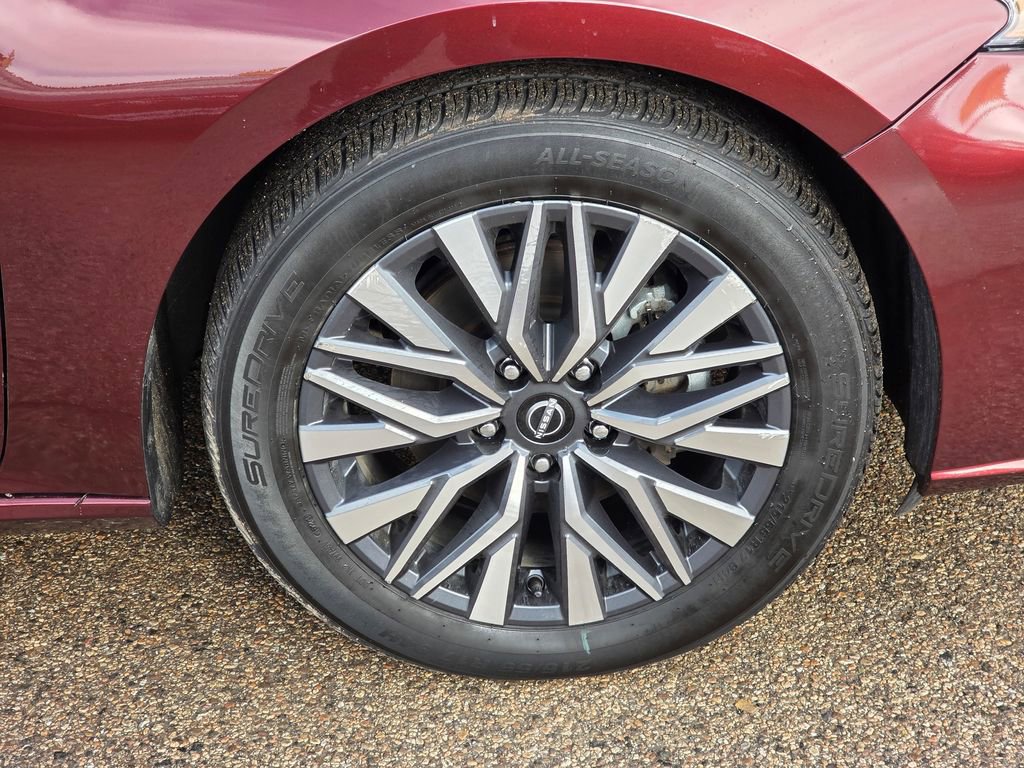 Used 2023 Nissan Altima 2.5 SV image 14