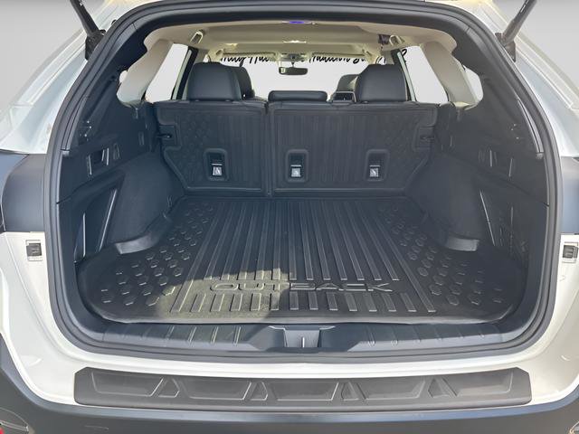 Used 2021 Subaru Outback Onyx Edition XT w/ Popular Package #2 image 9