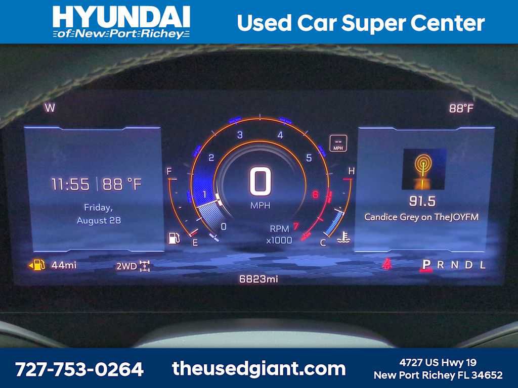 Used 2026 Chevrolet Traverse Z71 w/ LPO, Floor Liner Package AWD/4WD image 32