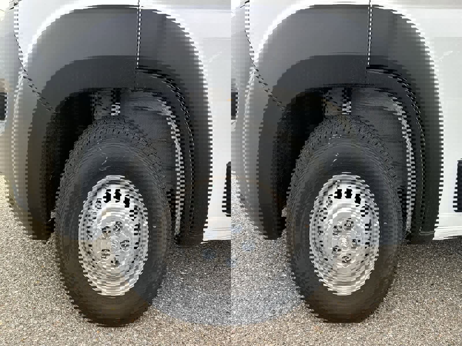 Used 2024 RAM ProMaster 3500 w/ Delivery Van Package image 14