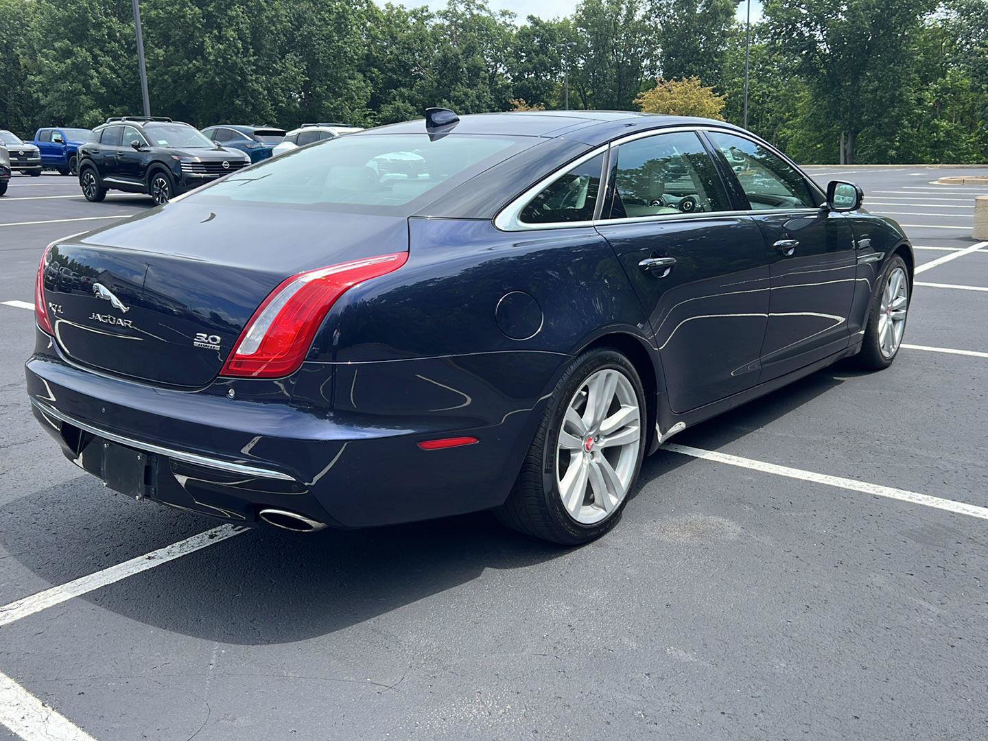 Used 2016 Jaguar XJ L Portfolio AWD/4WD image 5