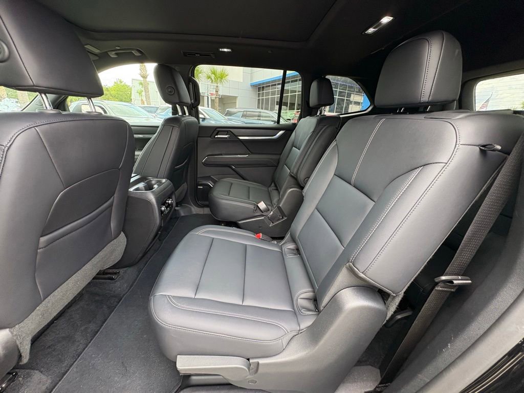 Used 2024 GMC Acadia Elevation w/ Luxury Package AWD/4WD image 10