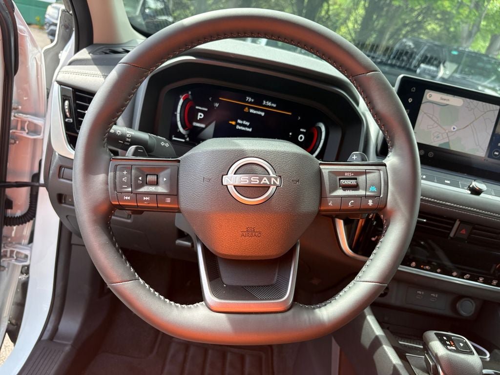 Used 2025 Nissan Rogue SL FWD image 15