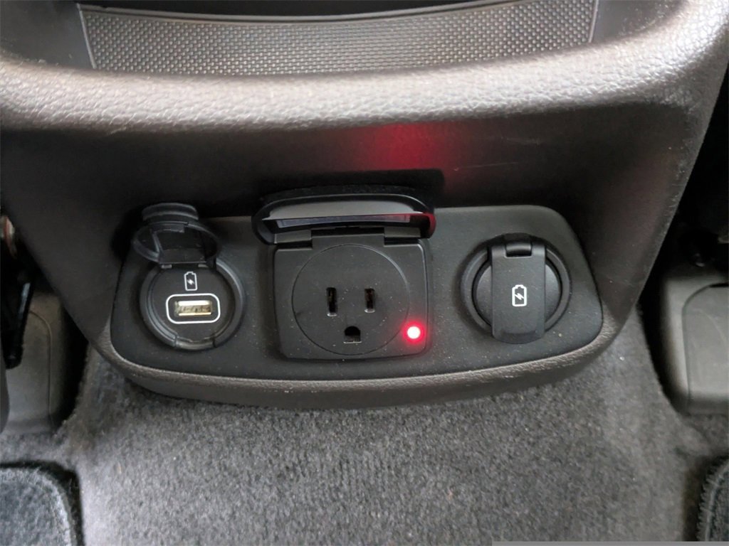 Used 2020 Hyundai Santa Fe Limited image 15