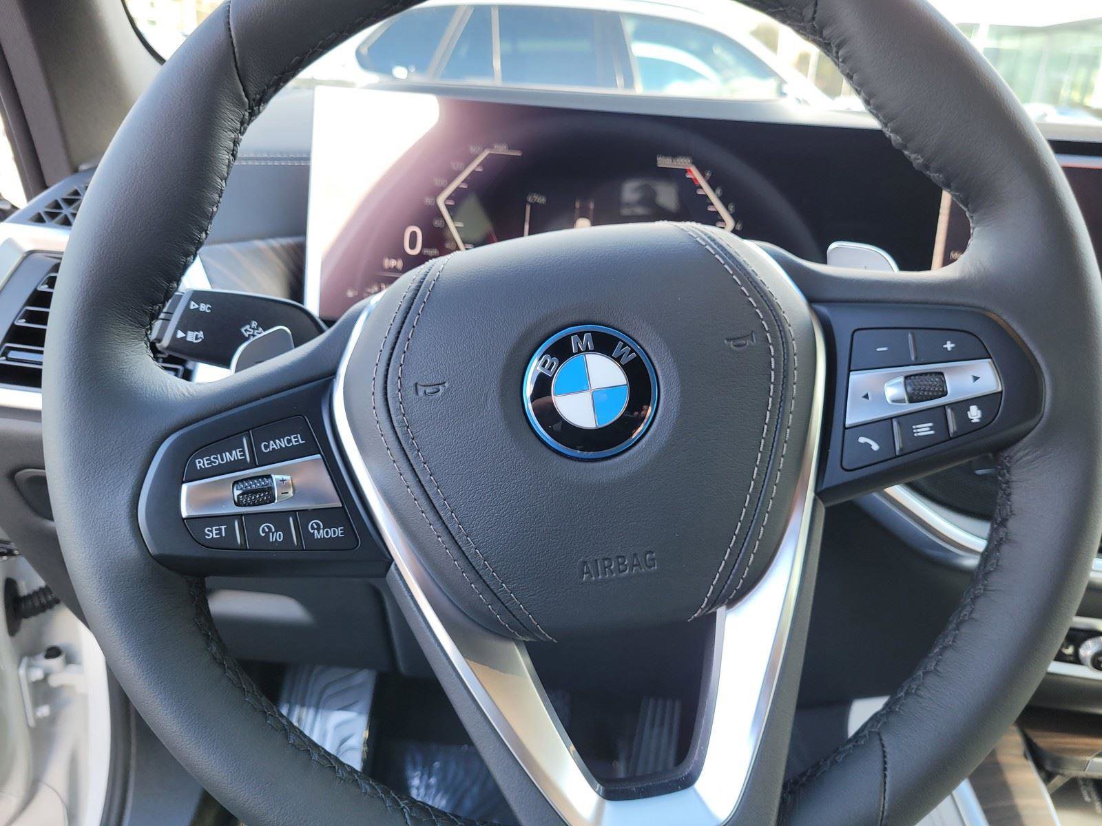 New 2026 BMW X5 xDrive50e w/ Premium Package AWD/4WD image 18