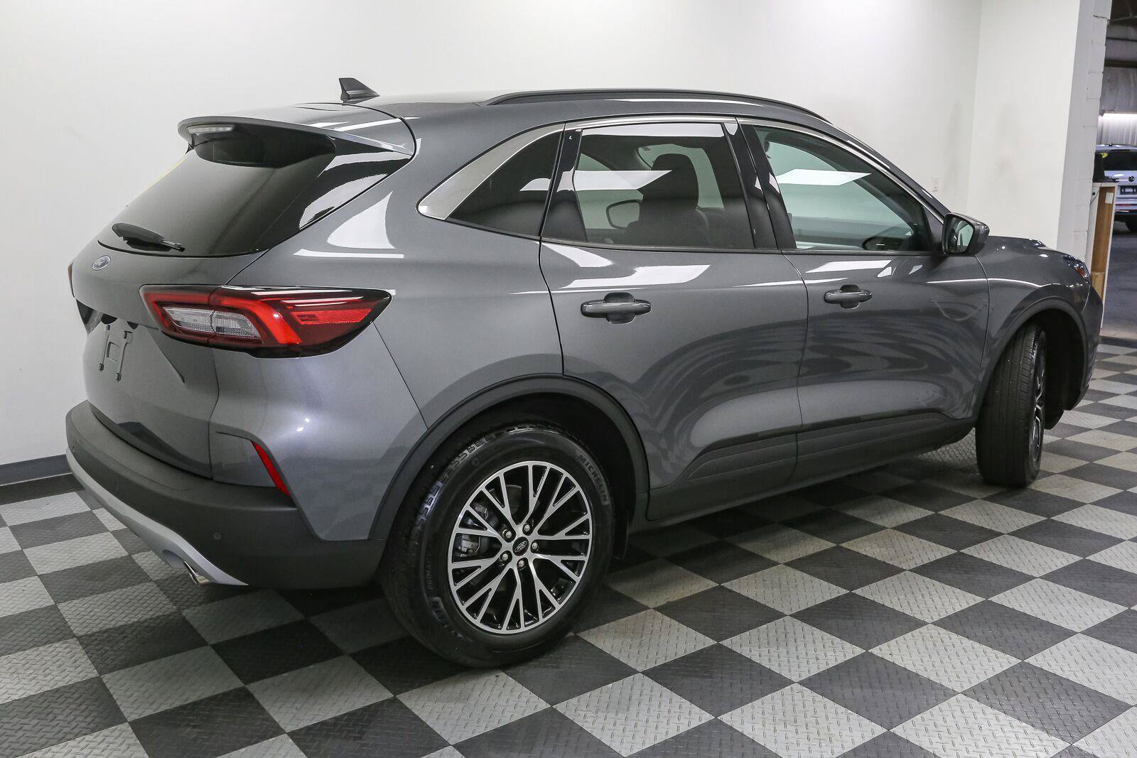 Used 2023 Ford Escape SE FWD image 8
