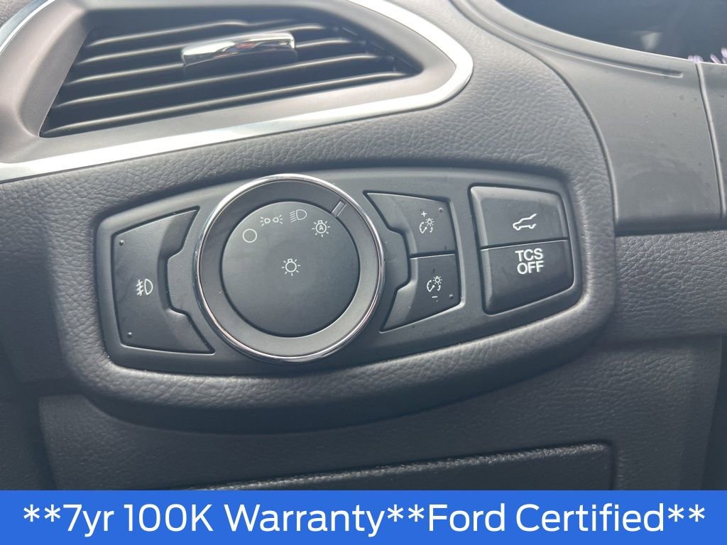 Used 2024 Ford Edge Titanium image 22