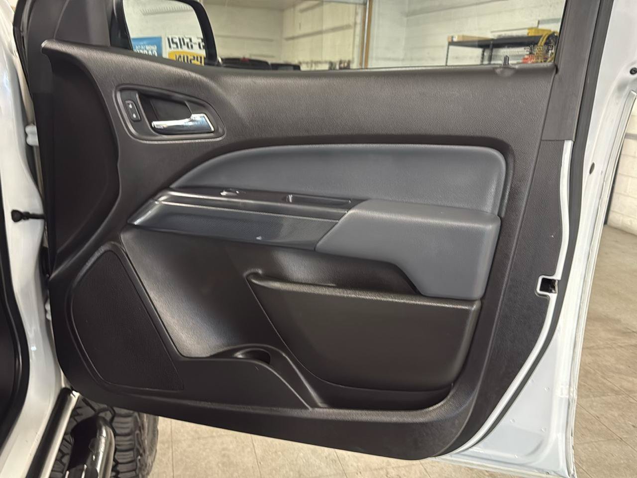 Used 2017 Chevrolet Colorado Z71 AWD/4WD image 55