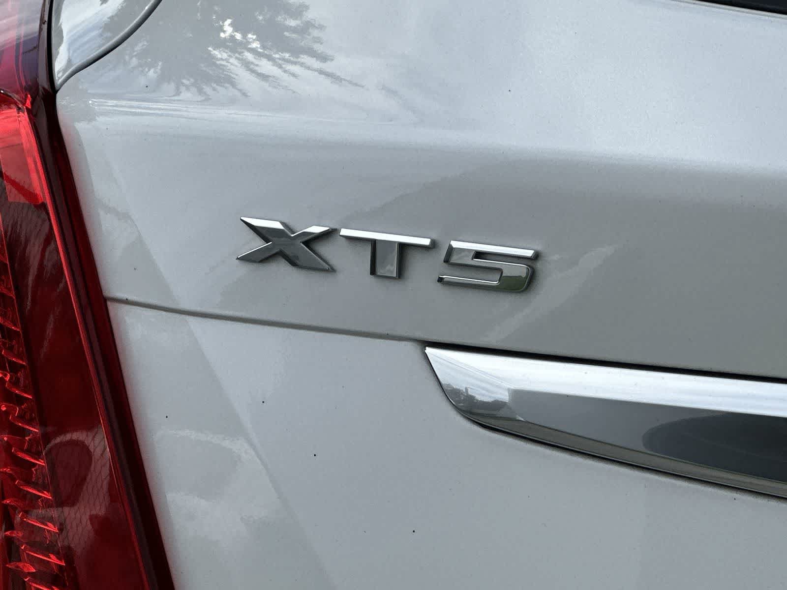 Used 2017 Cadillac XT5 Luxury FWD image 14