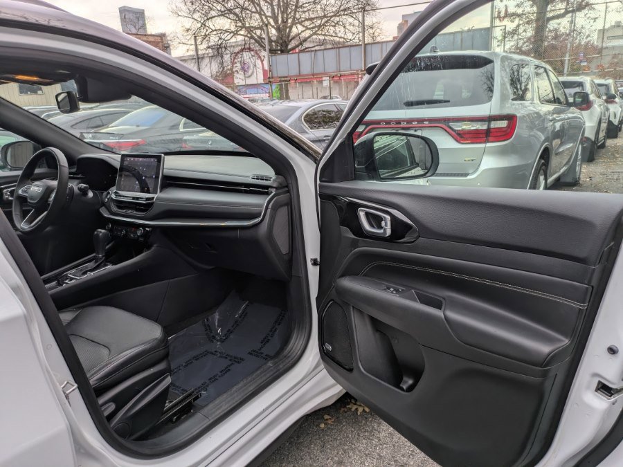 Used 2023 Jeep Compass High Altitude image 10