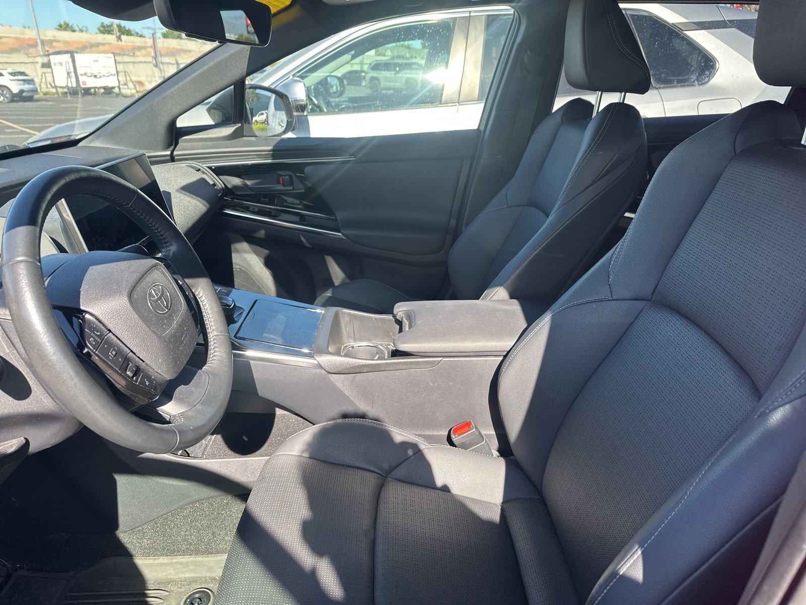 Used 2023 Toyota bZ4X Limited image 7